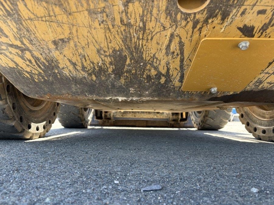 2020 Caterpillar 226D3 Skid Steer Loader - Image 13