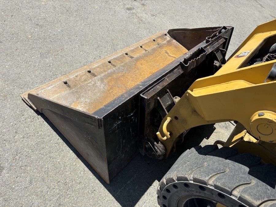 2020 Caterpillar 226D3 Skid Steer Loader - Image 14