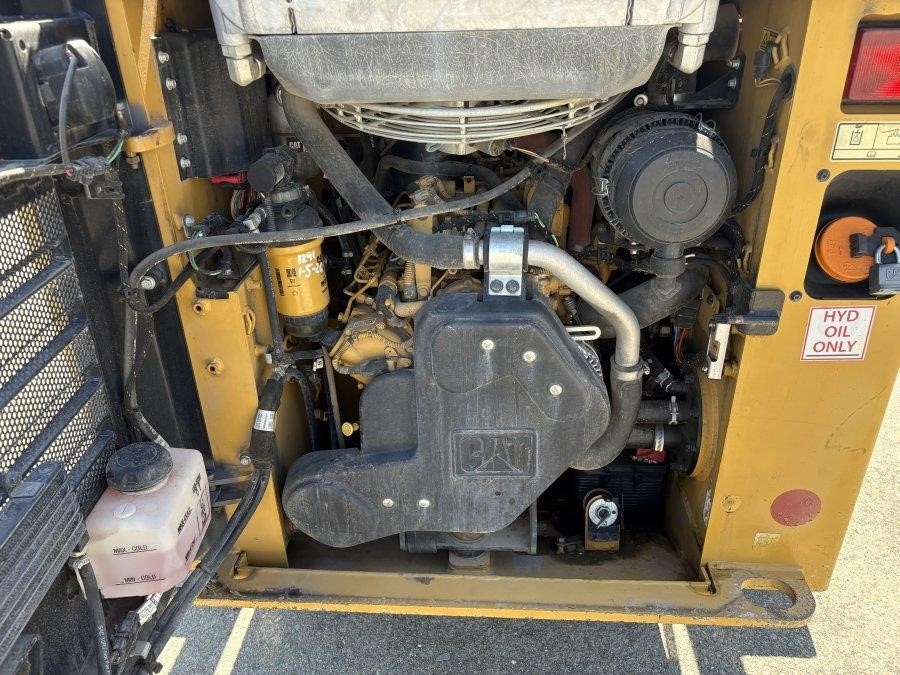 2020 Caterpillar 226D3 Skid Steer Loader - Image 25