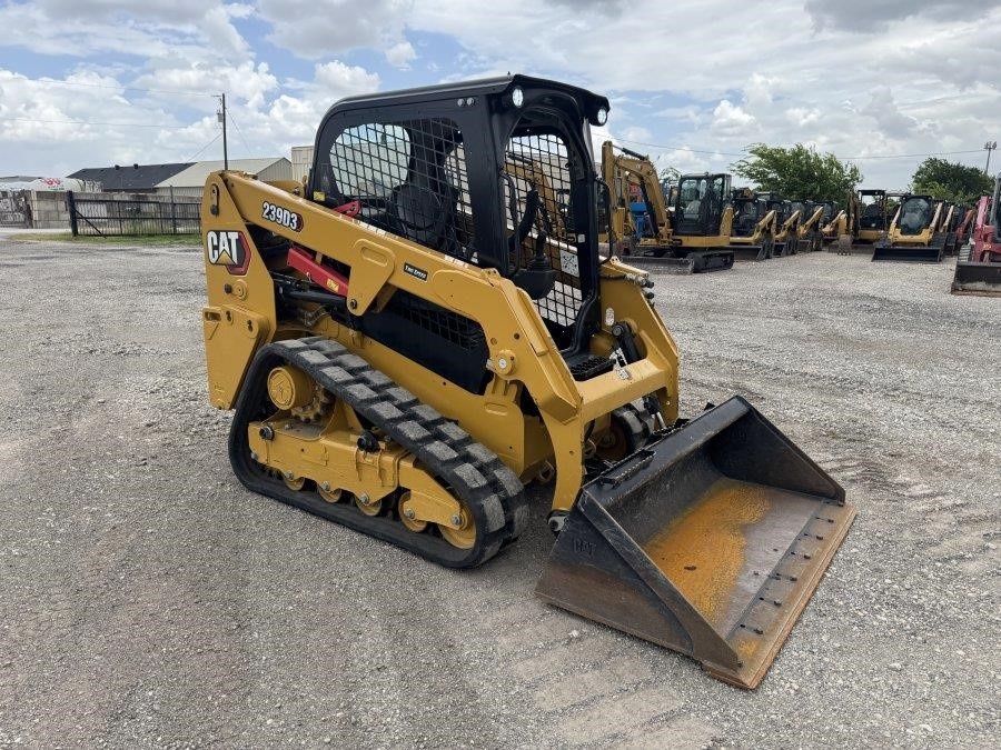 2023 Caterpillar 239D3 Compact Track Loader - Image 7