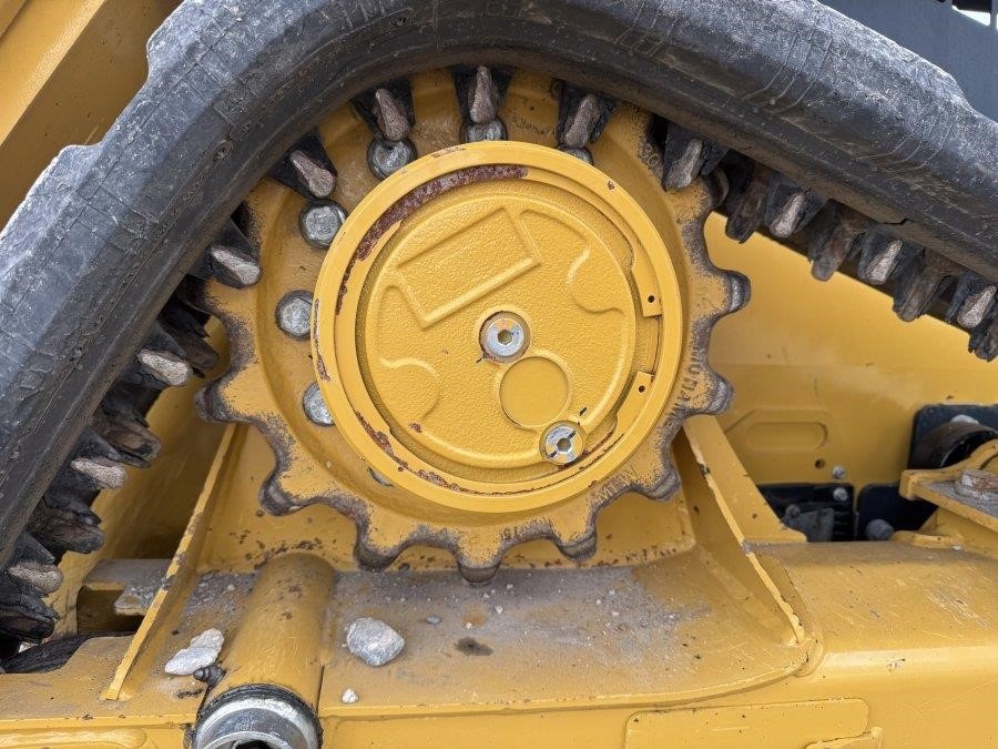 2023 Caterpillar 239D3 Compact Track Loader - Image 20