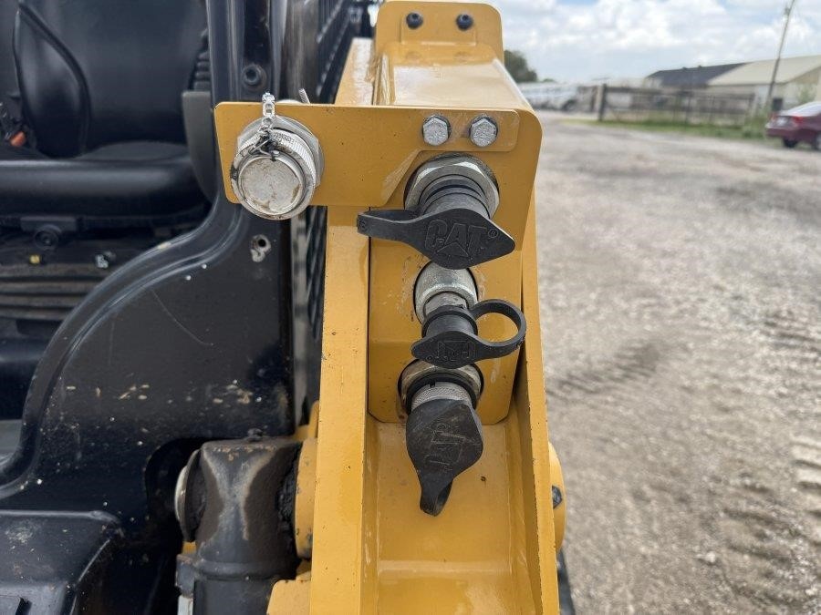 2023 Caterpillar 239D3 Compact Track Loader - Image 45