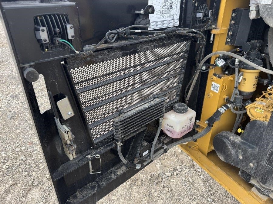 2023 Caterpillar 239D3 Compact Track Loader - Image 46