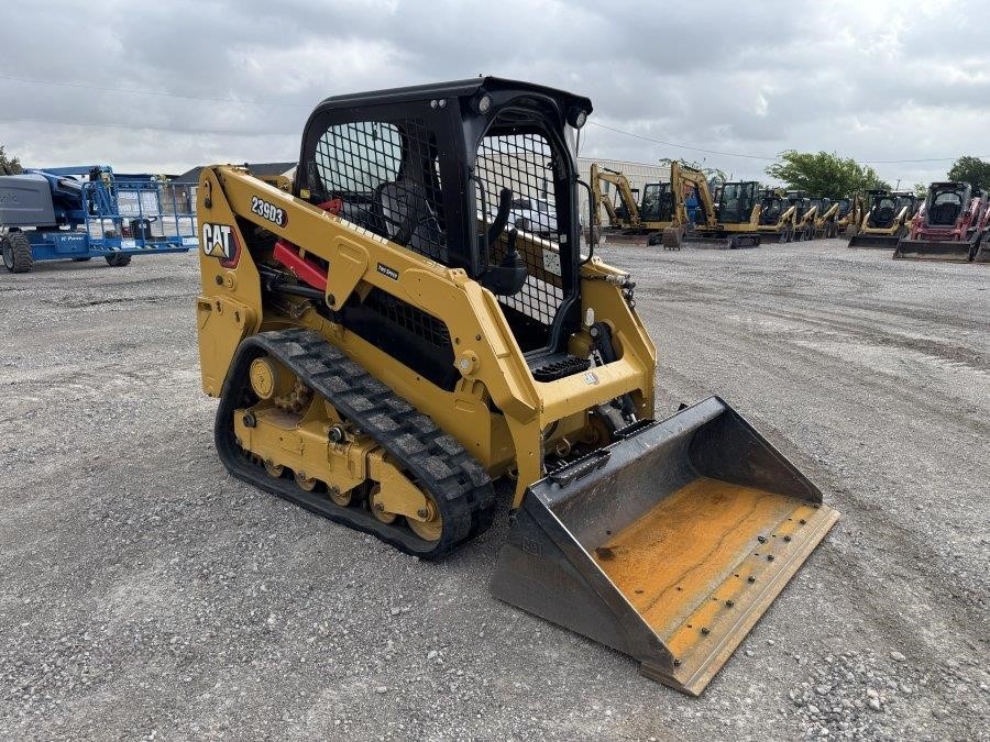 2023 Caterpillar 239D3 Compact Track Loader - Image 7