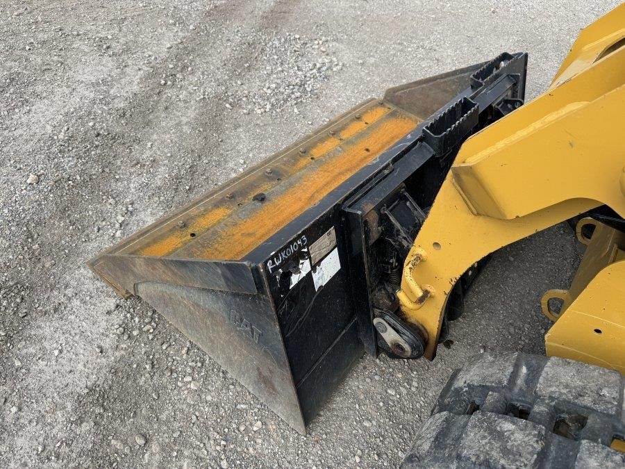 2023 Caterpillar 239D3 Compact Track Loader - Image 23