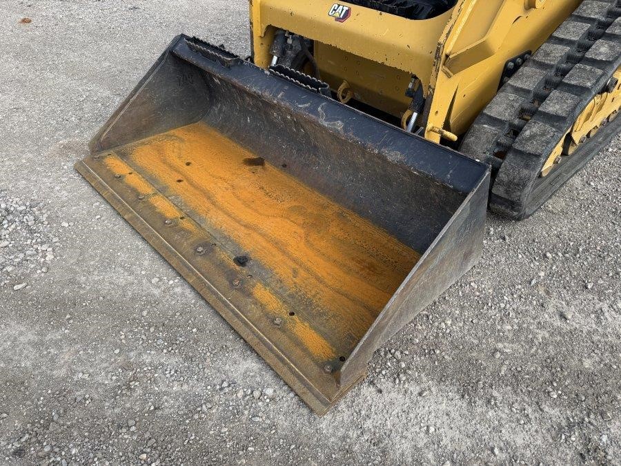 2023 Caterpillar 239D3 Compact Track Loader - Image 24