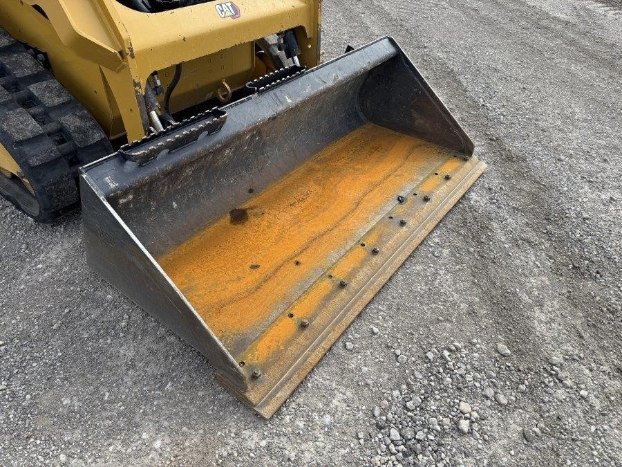 2023 Caterpillar 239D3 Compact Track Loader - Image 25