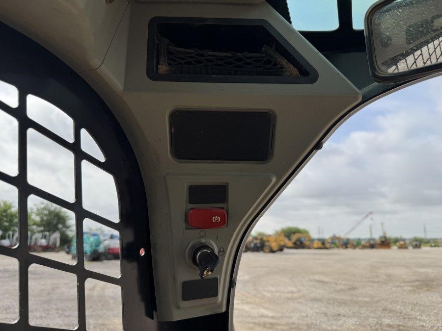 2023 Caterpillar 239D3 Compact Track Loader - Image 41