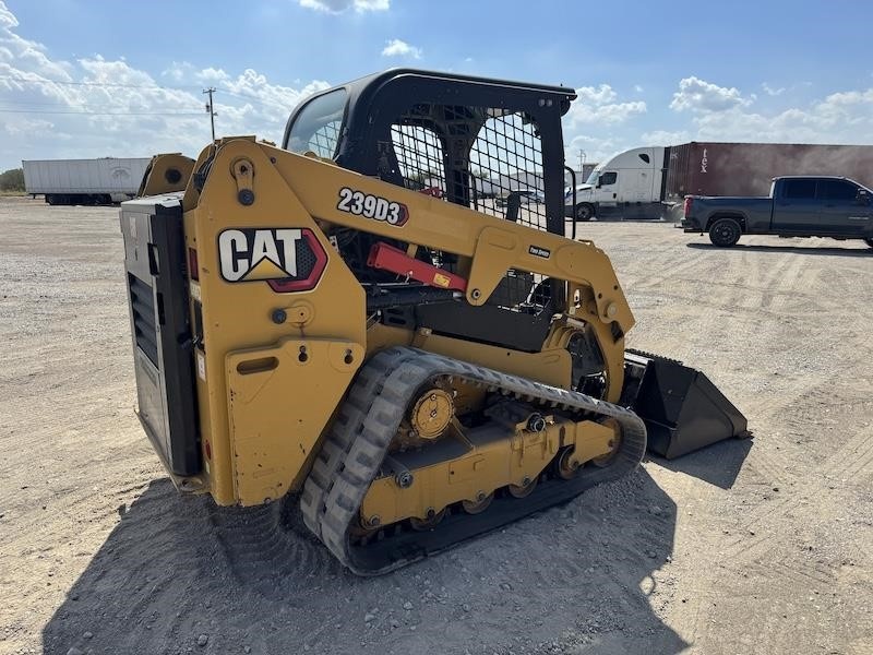 2023 Caterpillar 239D3 Compact Track Loader - Image 5