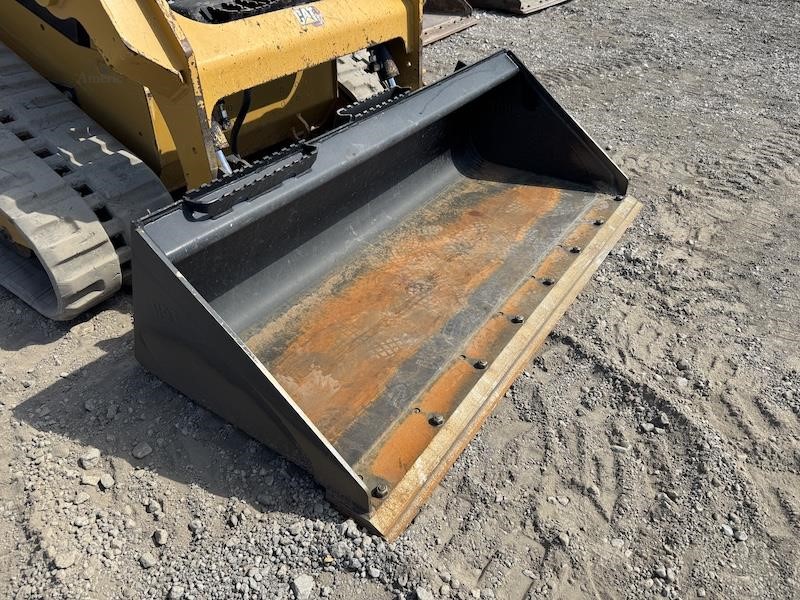 2023 Caterpillar 239D3 Compact Track Loader - Image 8