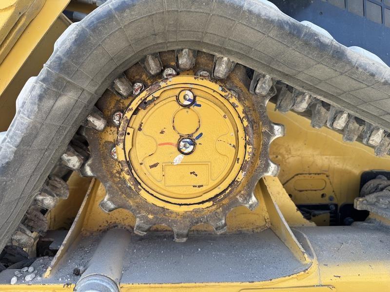 2023 Caterpillar 239D3 Compact Track Loader - Image 16