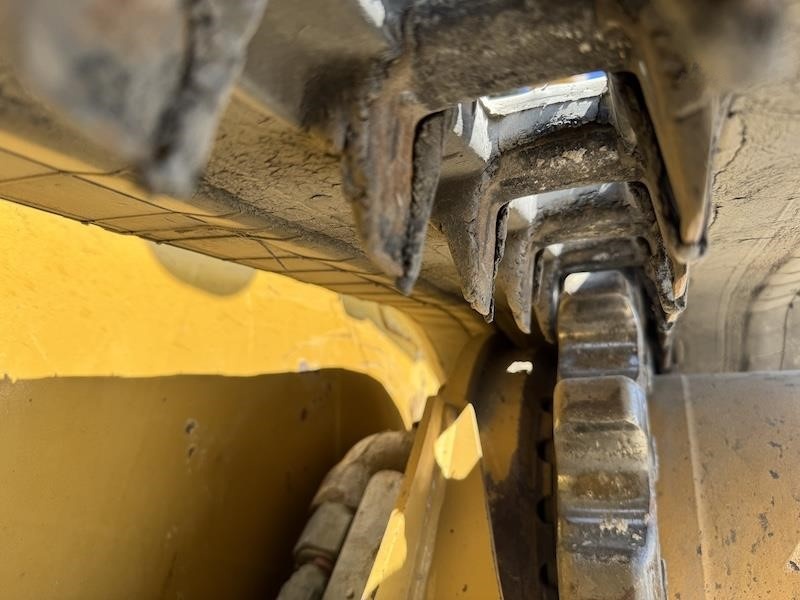 2023 Caterpillar 239D3 Compact Track Loader - Image 20