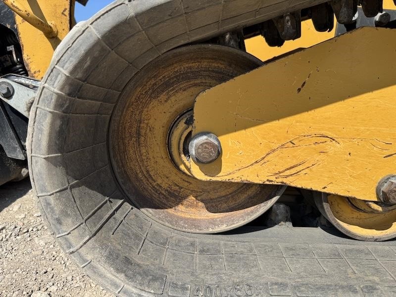 2023 Caterpillar 239D3 Compact Track Loader - Image 21