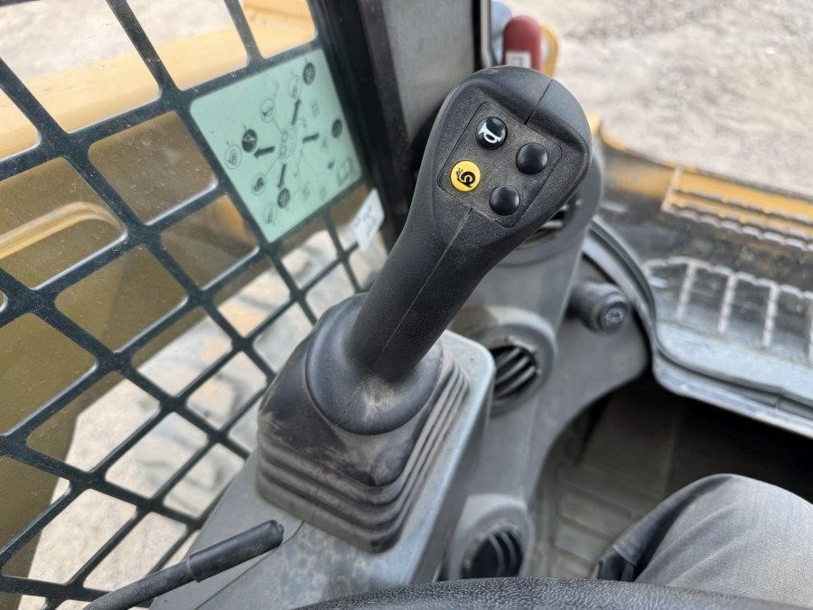 2020 Caterpillar 246D3  Skid Steer Loader - Image 23