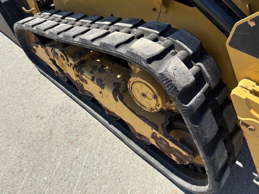 2019 Caterpillar 259D Compact Track Loader - Image 9