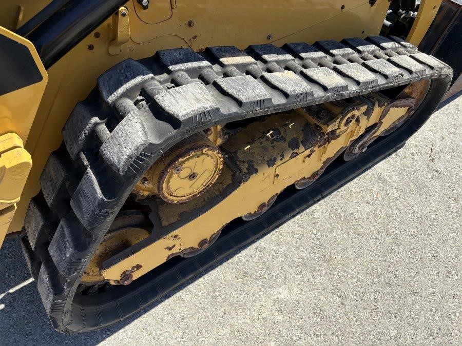 2019 Caterpillar 259D Compact Track Loader - Image 14