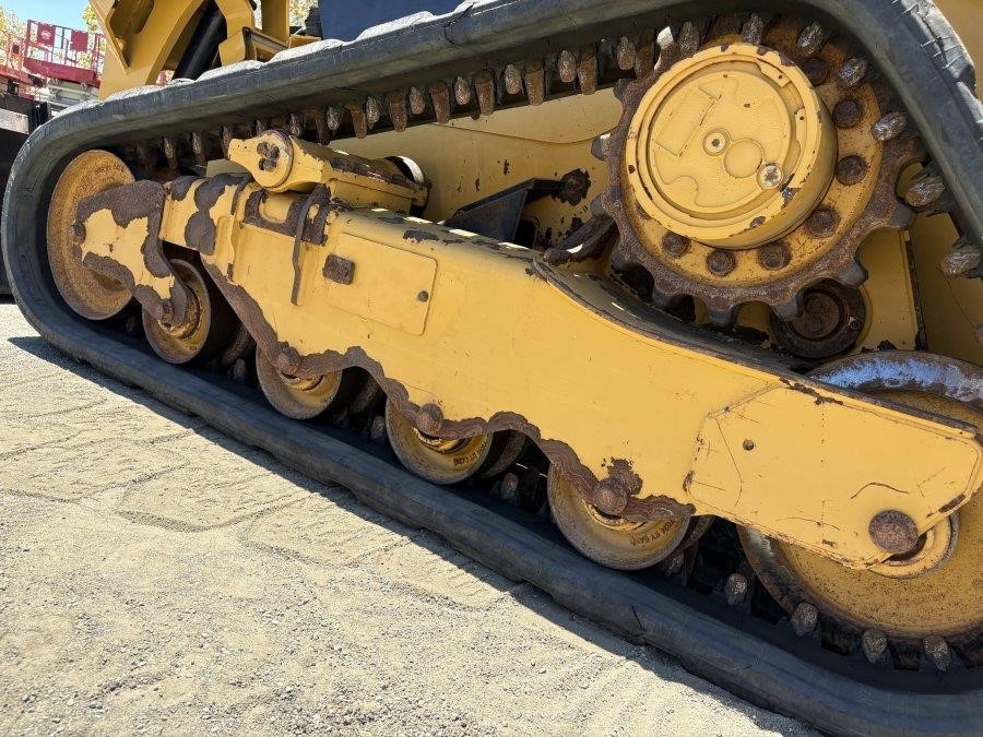 2018 Caterpillar 259D Compact Track Loader - Image 10