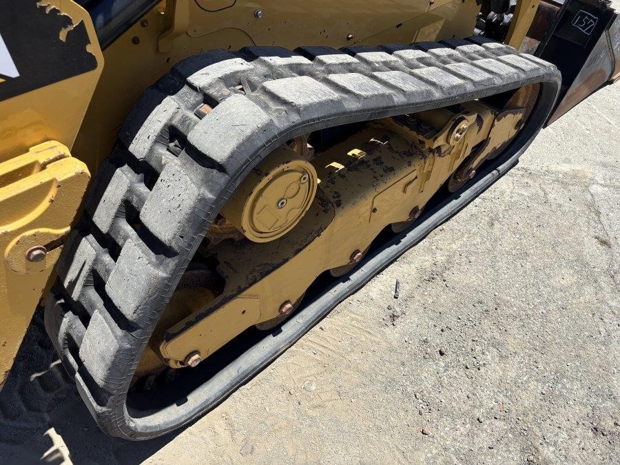 2018 Caterpillar 259D Compact Track Loader - Image 14