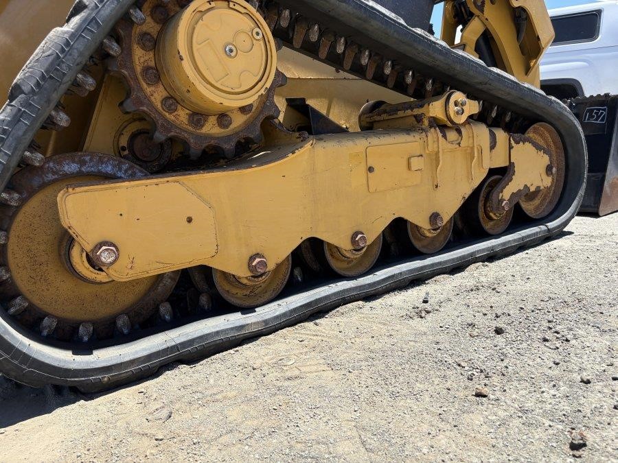 2018 Caterpillar 259D Compact Track Loader - Image 15