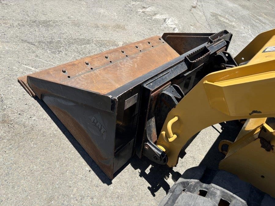 2018 Caterpillar 259D Compact Track Loader - Image 17