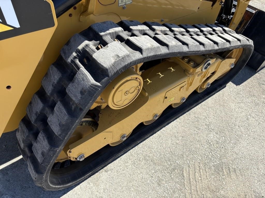 2017 Caterpillar 259D Compact Track Loader - Image 13