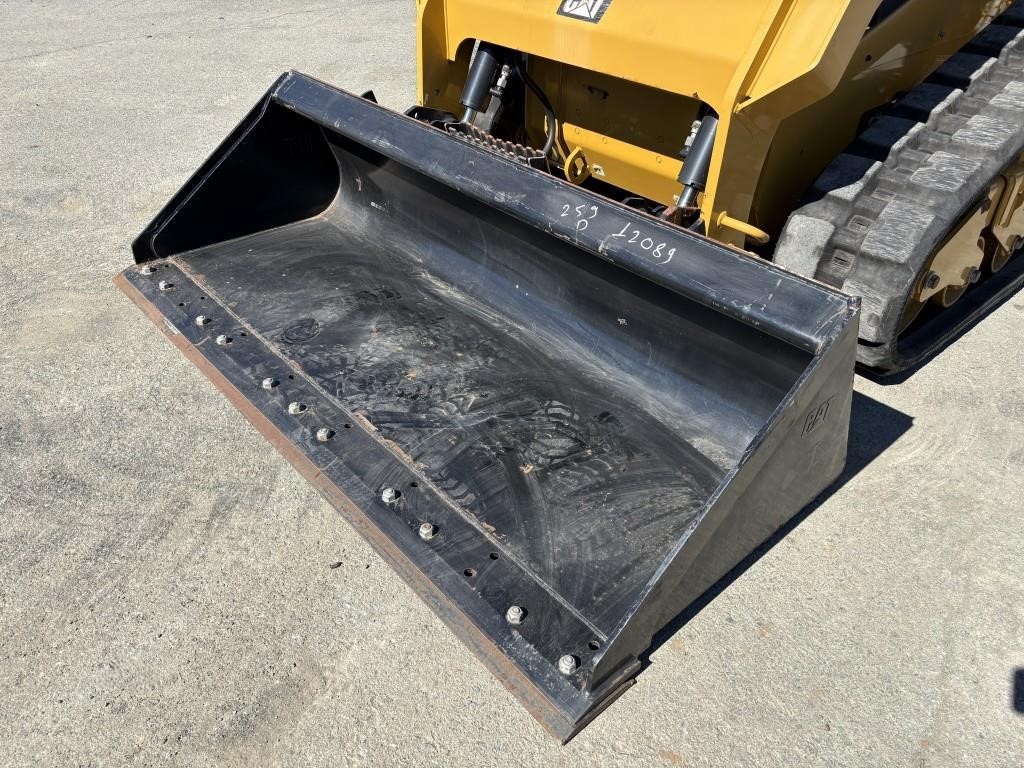 2017 Caterpillar 259D Compact Track Loader - Image 17