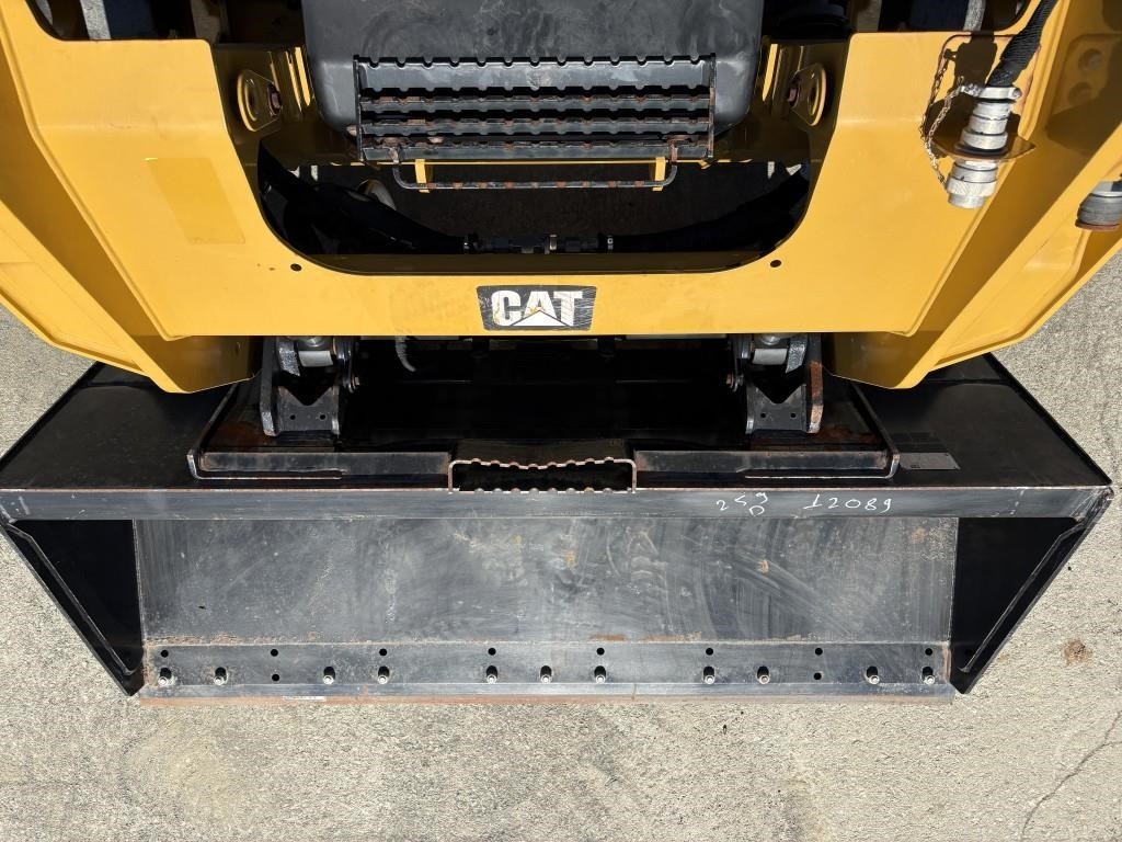 2017 Caterpillar 259D Compact Track Loader - Image 18