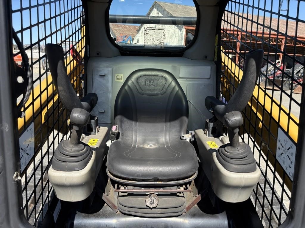 2017 Caterpillar 259D Compact Track Loader - Image 27