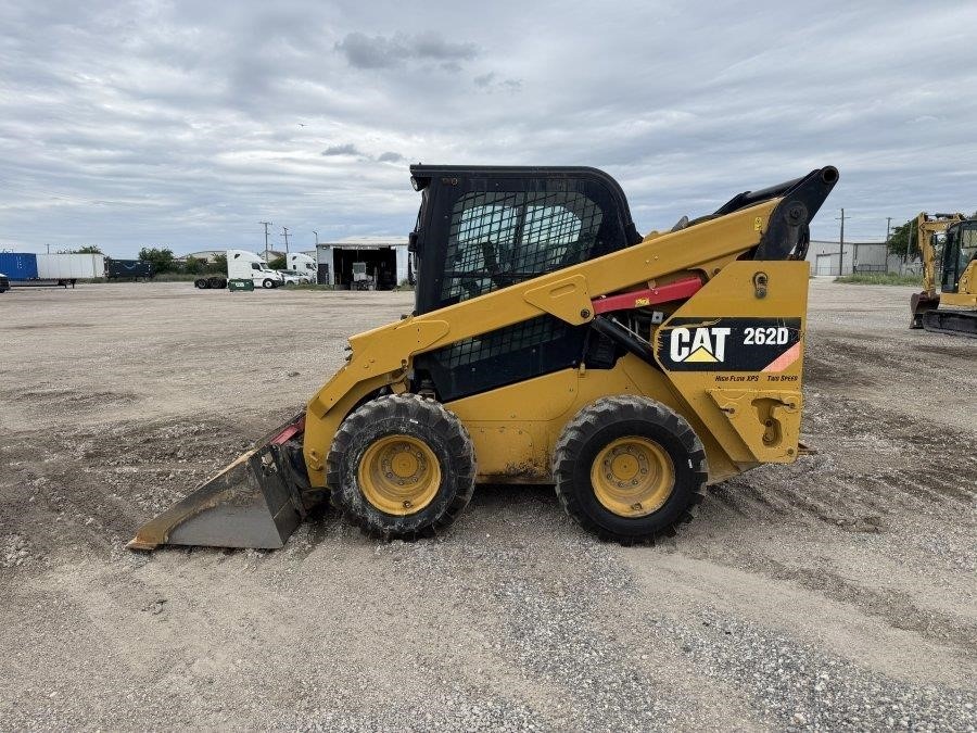 2018 Caterpillar 262D Skid Steer Loader - Image 2