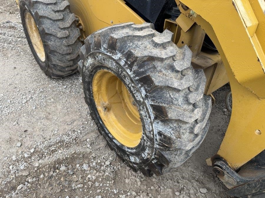 2018 Caterpillar 262D Skid Steer Loader - Image 11