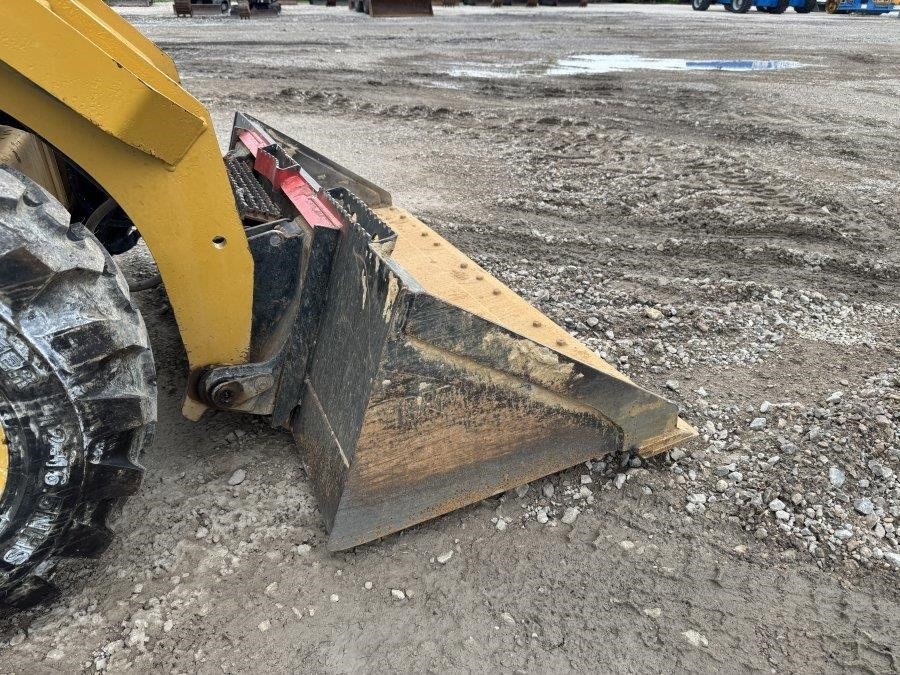 2018 Caterpillar 262D Skid Steer Loader - Image 16