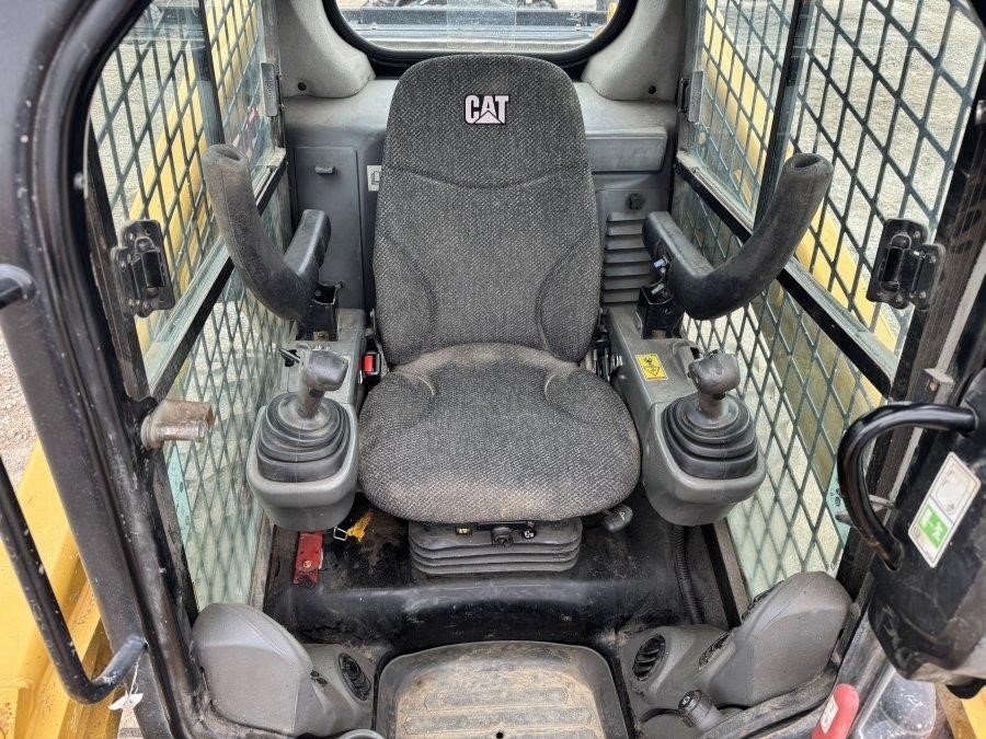 2018 Caterpillar 262D Skid Steer Loader - Image 18