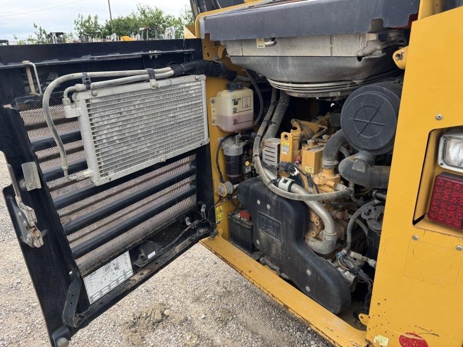 2018 Caterpillar 262D Skid Steer Loader - Image 27