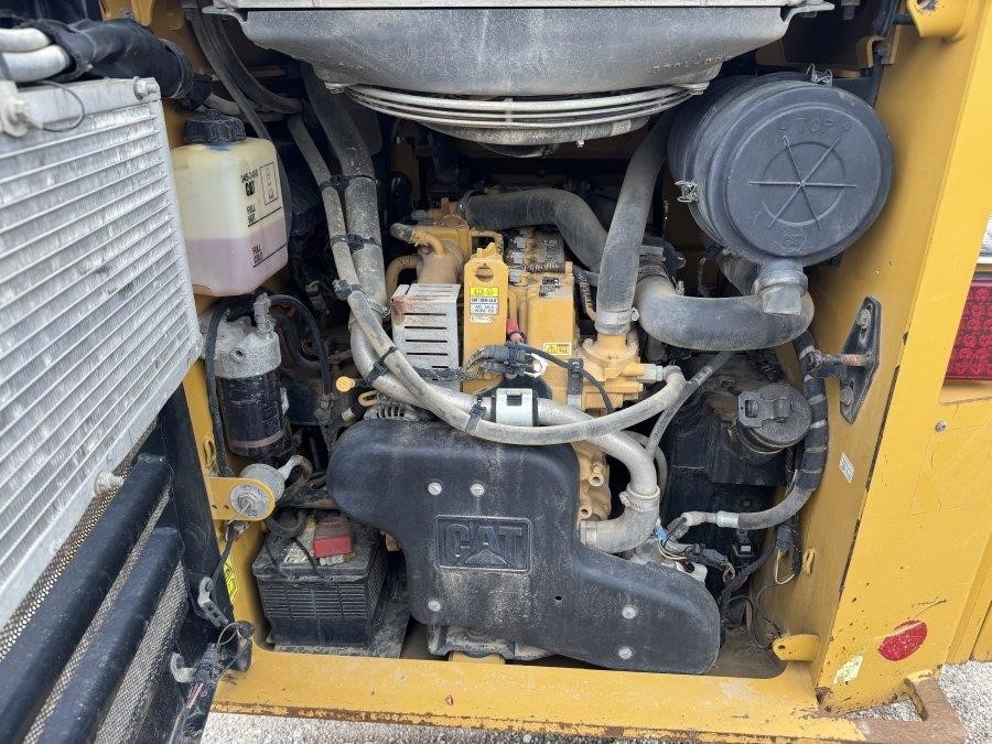2018 Caterpillar 262D Skid Steer Loader - Image 28