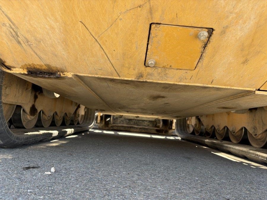 2023 Caterpillar 279D3  Compact Tracked Excavator - Image 12