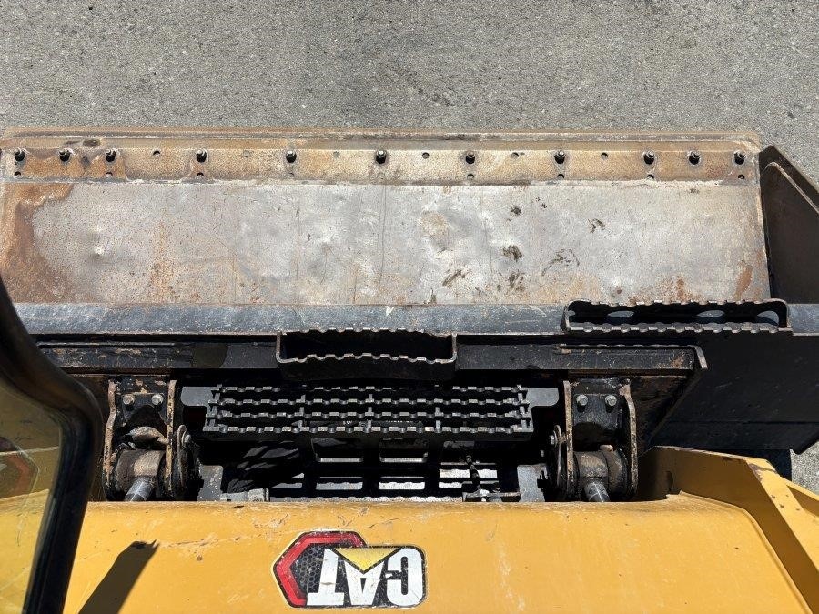 2023 Caterpillar 279D3  Compact Tracked Excavator - Image 18