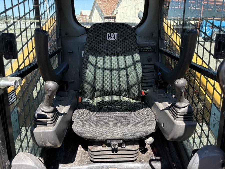 2023 Caterpillar 279D3  Compact Tracked Excavator - Image 36
