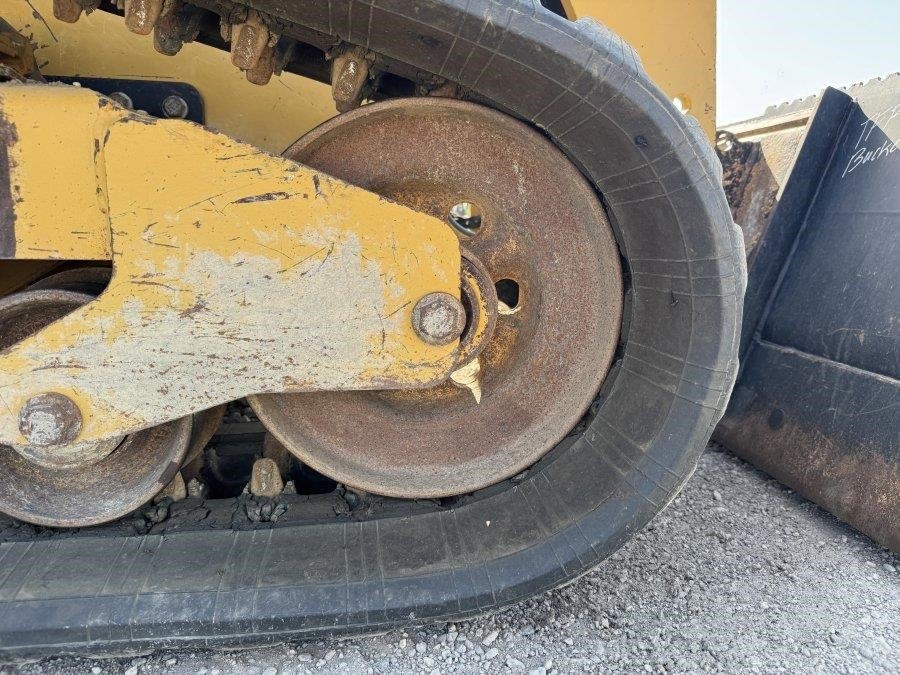 2022 Caterpillar 289D3 Compact Track Loader - Image 22