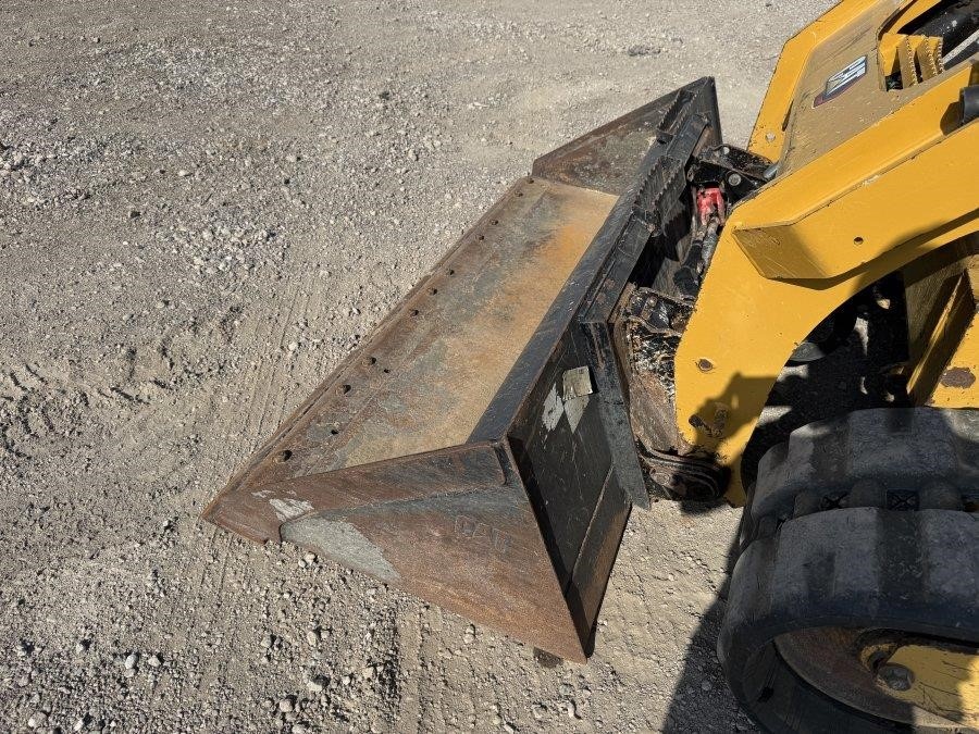 2022 Caterpillar 289D3 Compact Track Loader - Image 24