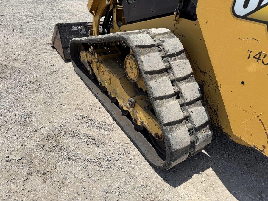 2022 Caterpillar 289D3 Compact Track Loader - Image 9