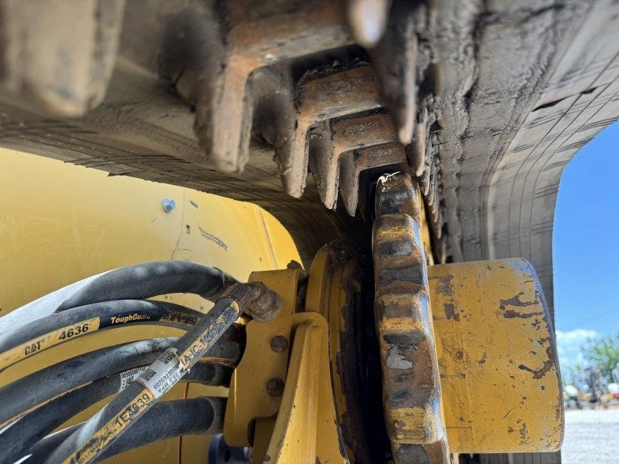 2022 Caterpillar 289D3 Compact Track Loader - Image 12