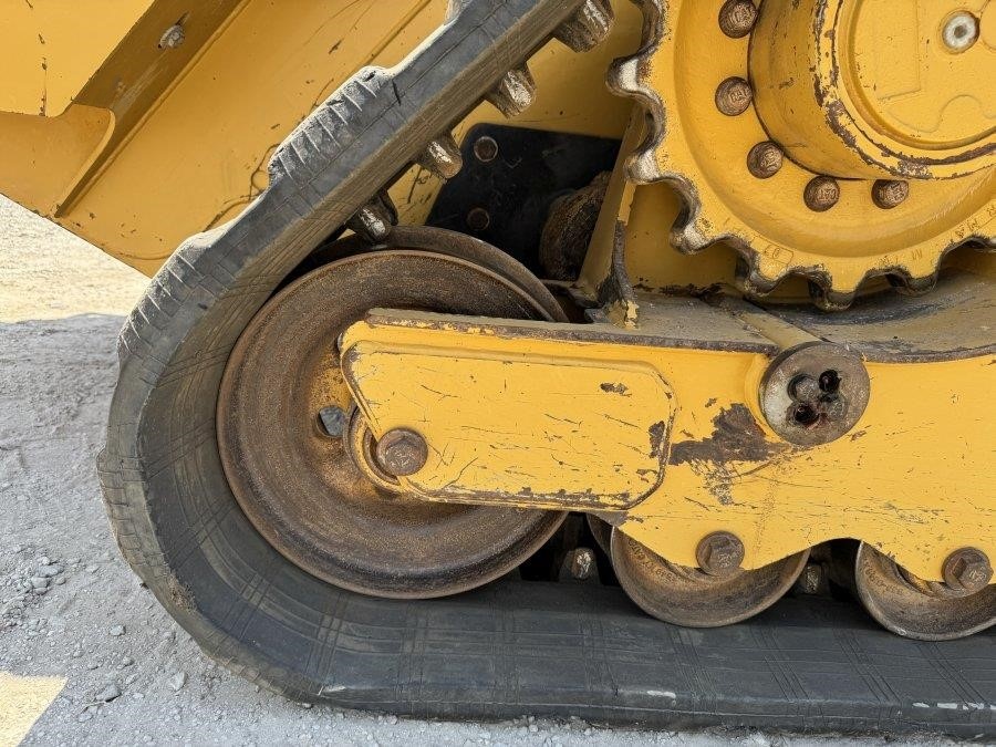 2022 Caterpillar 289D3 Compact Track Loader - Image 17