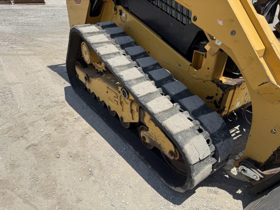 2022 Caterpillar 289D3 Compact Track Loader - Image 22