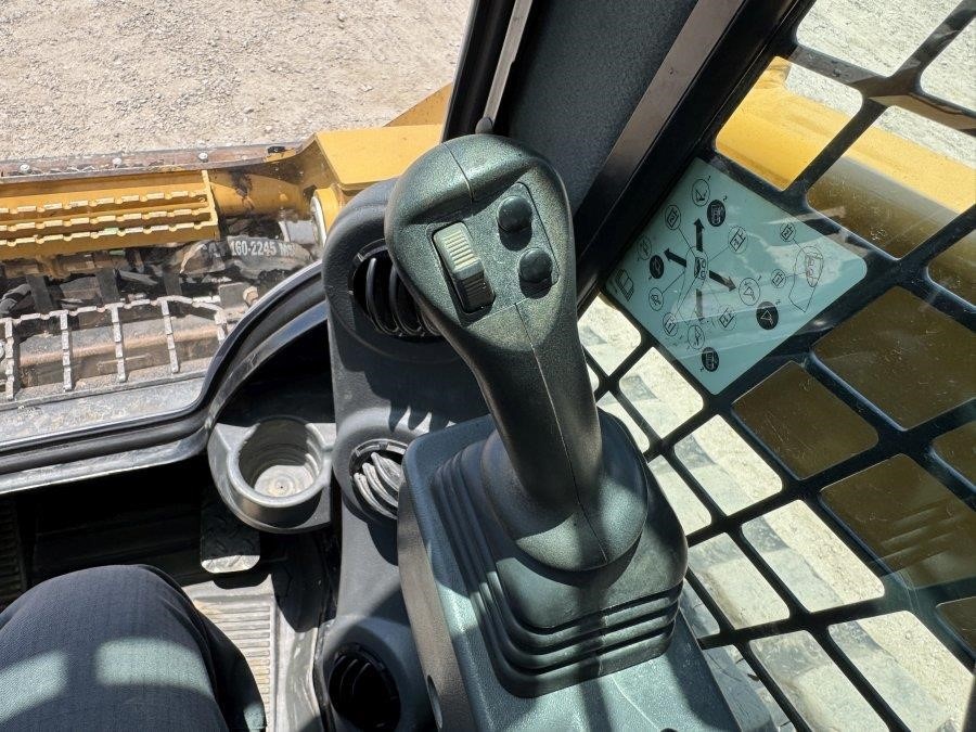 2022 Caterpillar 289D3 Compact Track Loader - Image 38