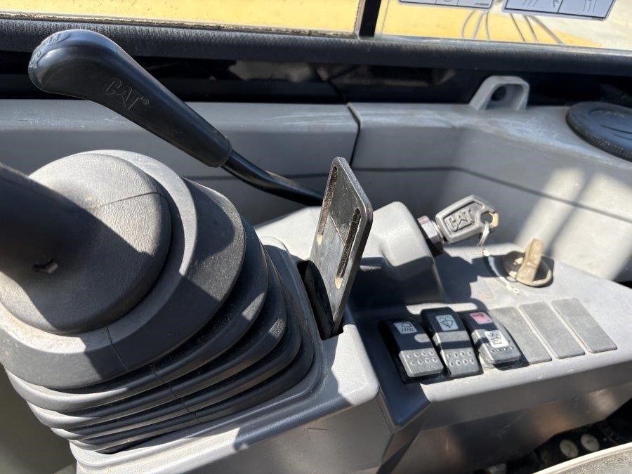 2019 Caterpillar 303.5E2 CR Mini Excavator - Image 37