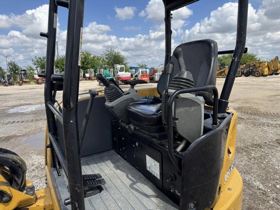 2019 Caterpillar 303.5E2 CR Mini Excavator - Image 39