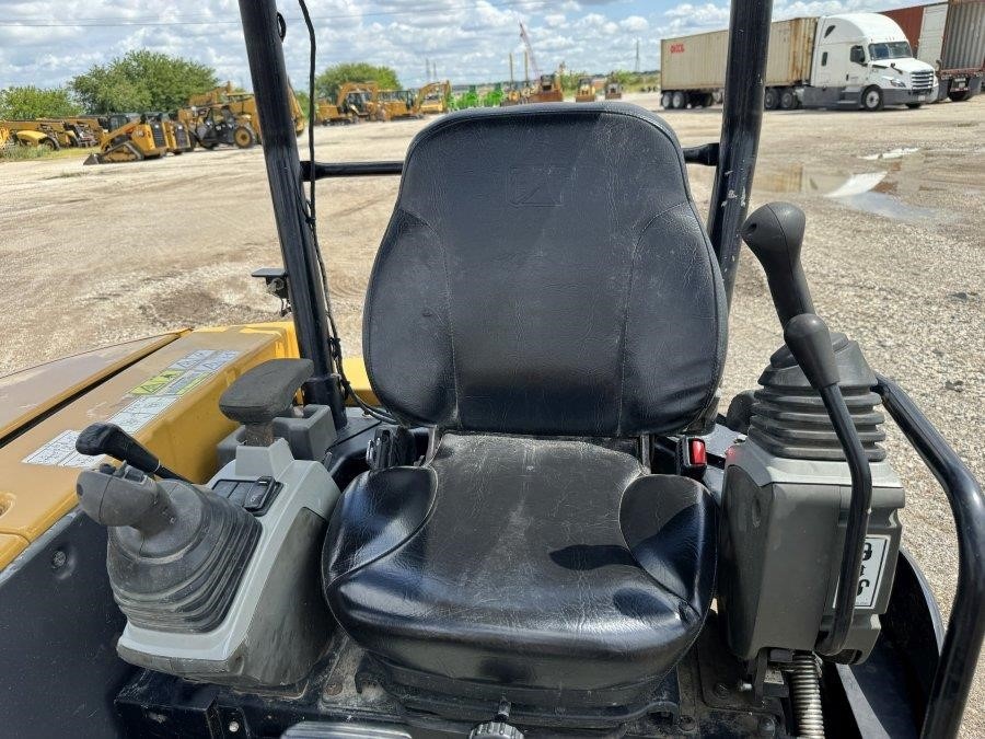 2019 Caterpillar 303.5E2 CR Mini Excavator - Image 40