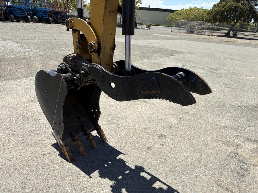 2021 Caterpillar 304E2 CR Mini Excavator - Image 21