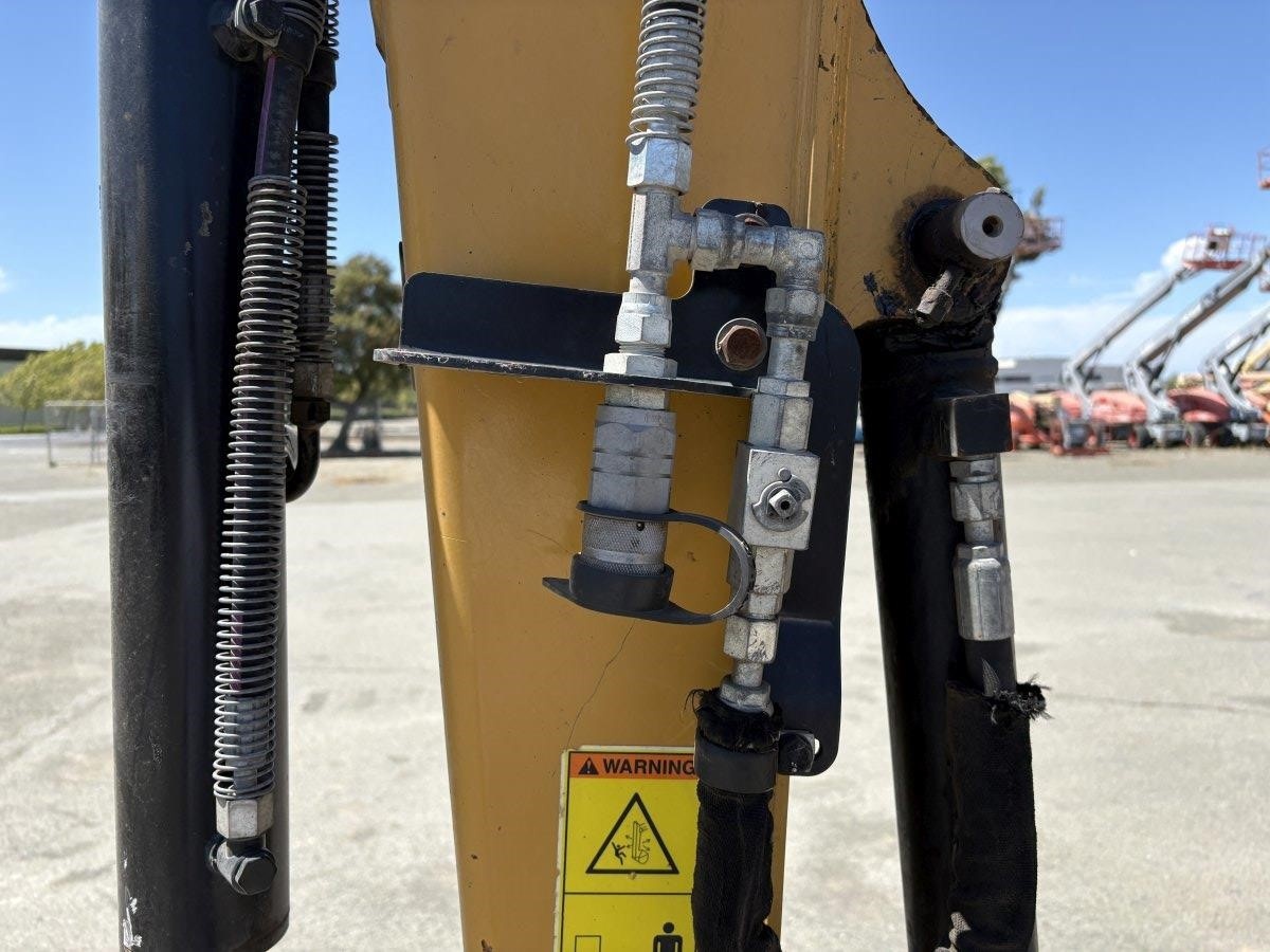 2021 Caterpillar 304E2 CR Mini Excavator - Image 23