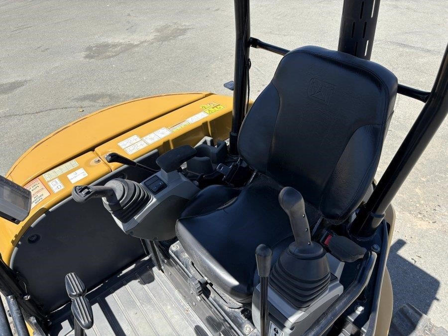 2021 Caterpillar 304E2 CR Mini Excavator - Image 29